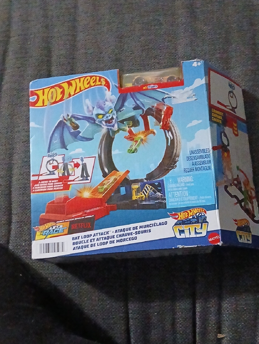 Hot Wheels Bat Loop Attack Kids Toy Playset - Blue